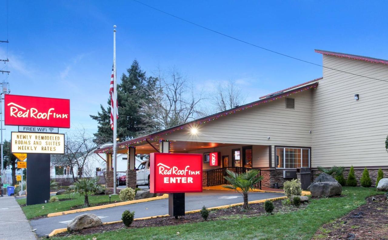 Red Roof Inn Portland Bagian luar foto